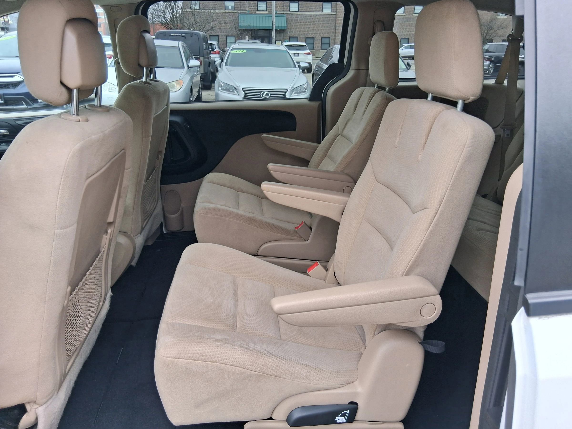 Used 2015 Dodge Grand Caravan SXT FWD image 15