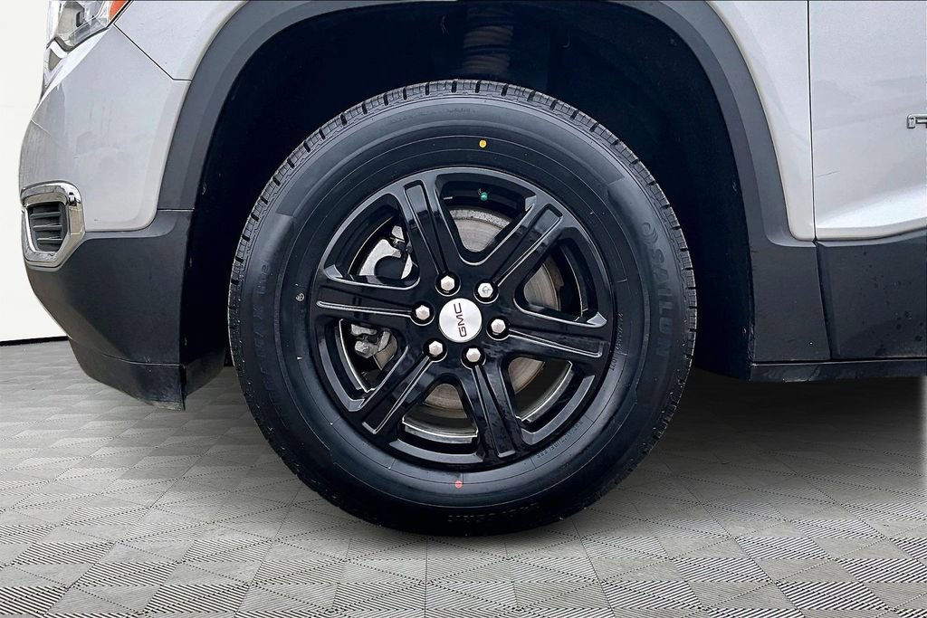 Used 2017 GMC Acadia SLE w/ LPO, Floor Liner Package image 9