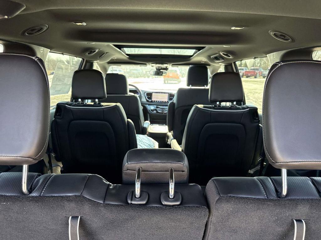 New 2026 Chrysler Pacifica Limited w/ S Appearance Package image 10