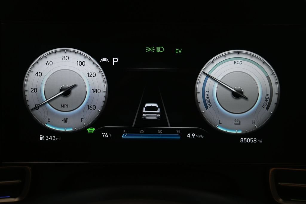 Used 2023 Hyundai Elantra Limited w/ Cargo Package FWD image 10