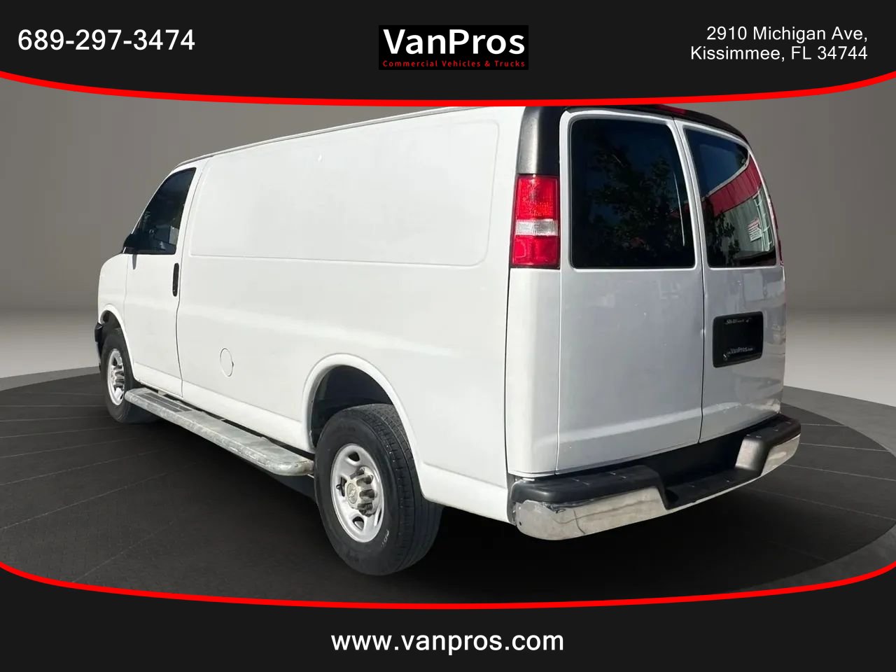Used 2021 Chevrolet Express 2500 w/ Driver Convenience Package RWD image 3