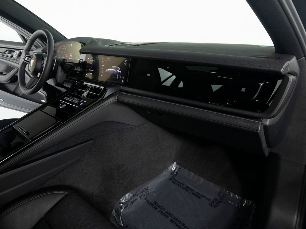 New 2026 Porsche Panamera 4 AWD/4WD image 31