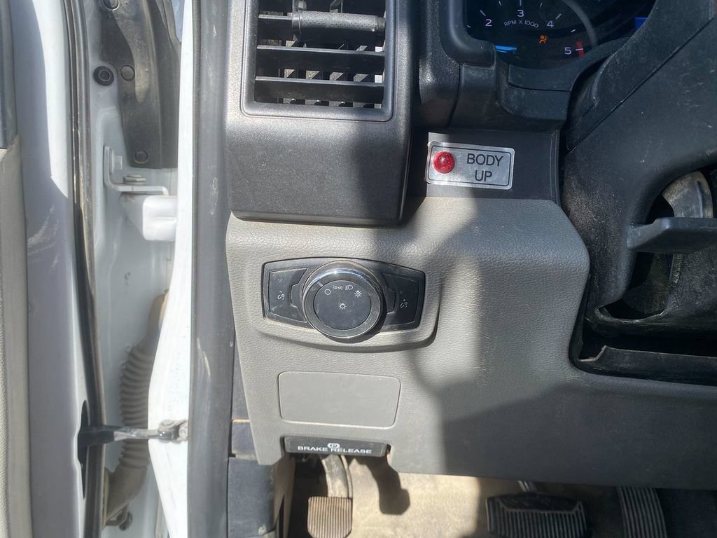 Used 2020 Ford F550 4x4 Regular Cab Super Duty w/ Power Equipment Group image 14