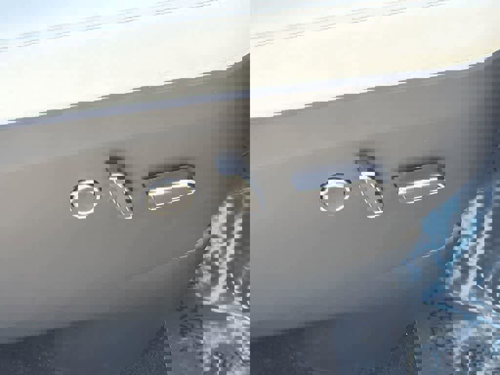 Used 2022 Tesla Model X Plaid image 34