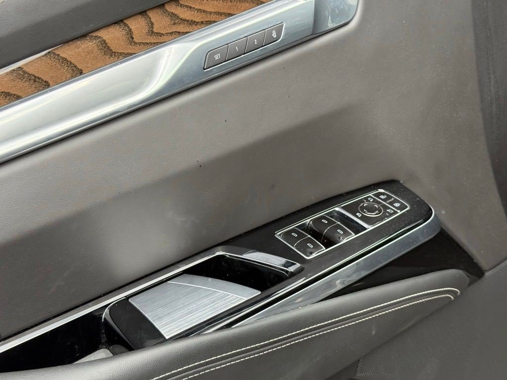 Certified 2025 Cadillac Escalade Premium Luxury Platinum w/ LPO, Floor Liner Package AWD/4WD image 21