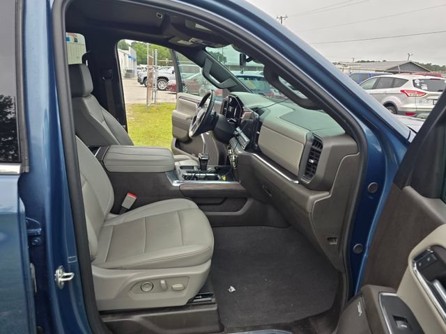 Used 2024 GMC Sierra 1500 SLT w/ SLT Premium Plus Package AWD/4WD image 42