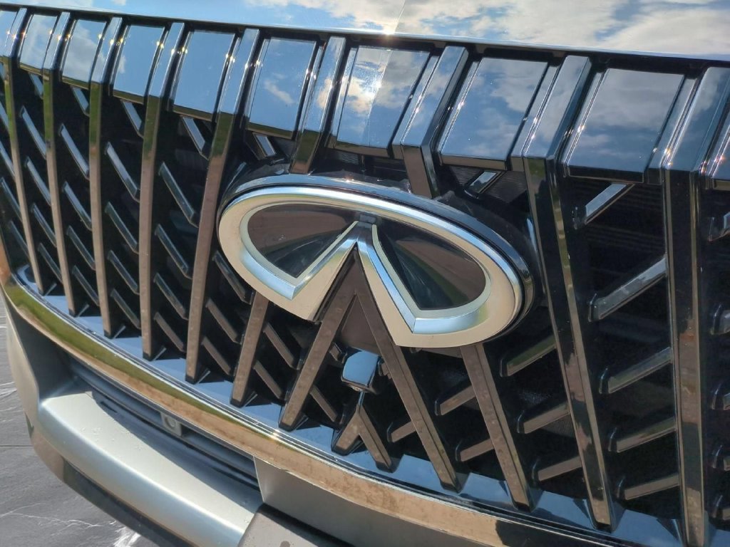 Used 2026 INFINITI QX80 4WD image 9