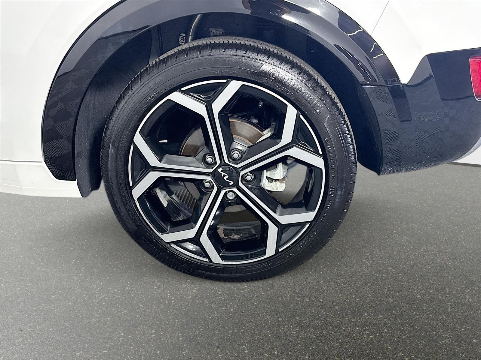 Certified 2023 Kia Niro EX Touring FWD image 31