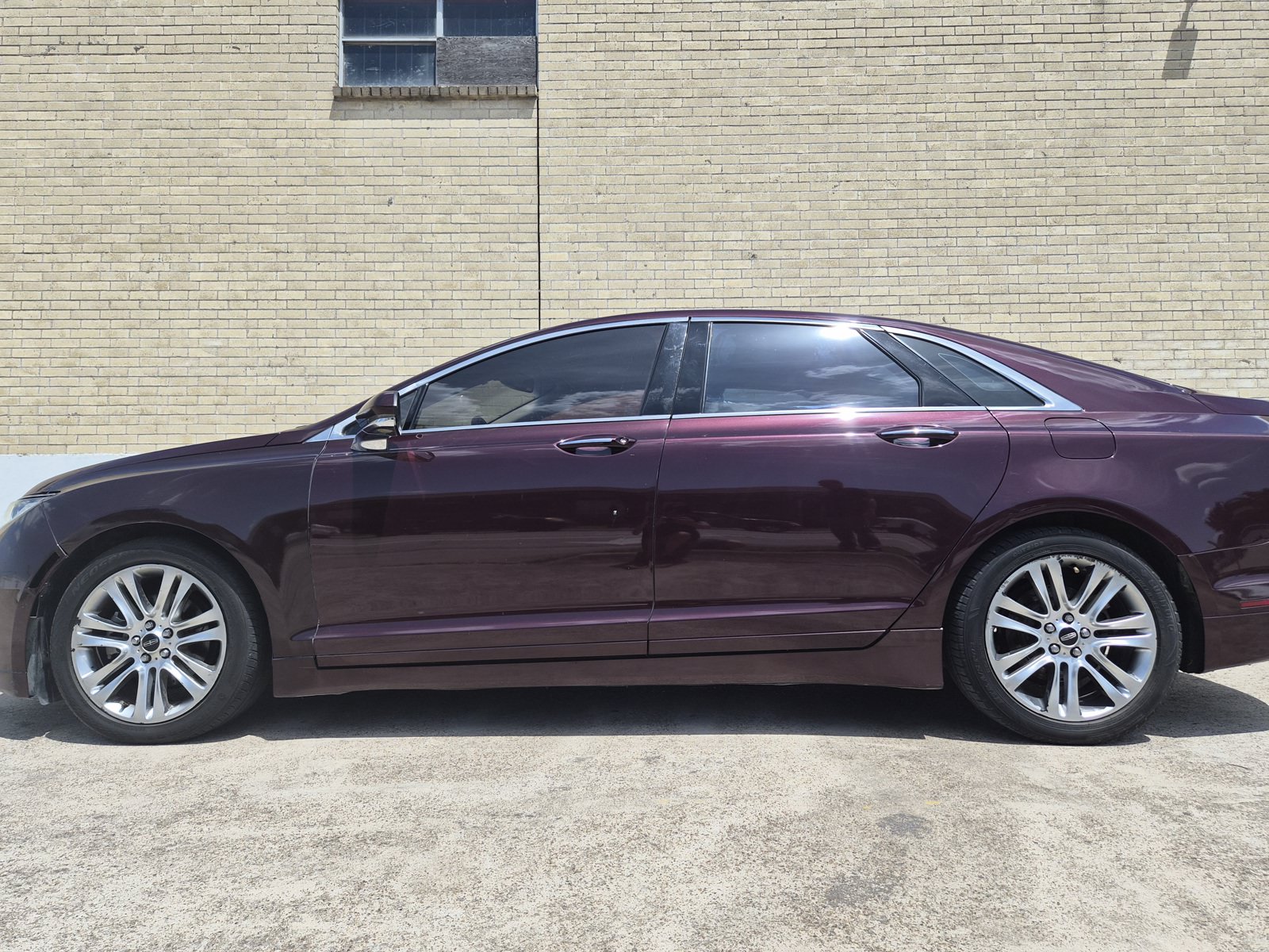 Used 2013 Lincoln MKZ FWD image 6