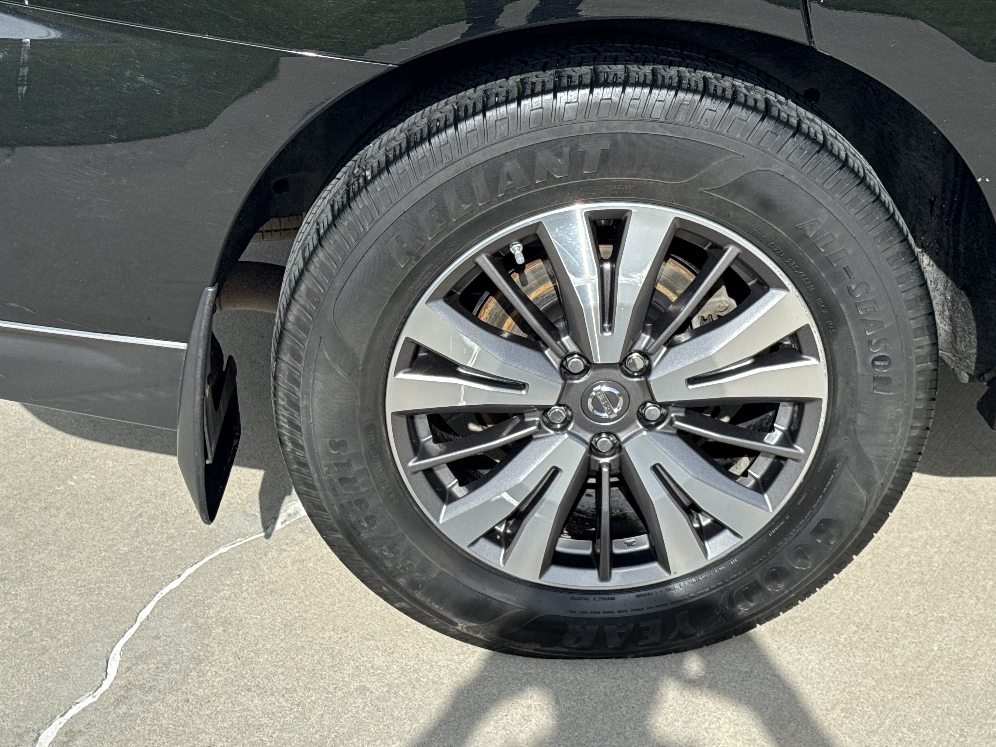 Used 2017 Nissan Pathfinder SL w/ SL Tech Package AWD/4WD image 12