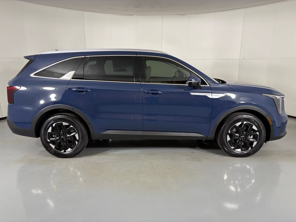New 2026 Kia Sorento S w/ S Panoramic Sunroof Package FWD image 9