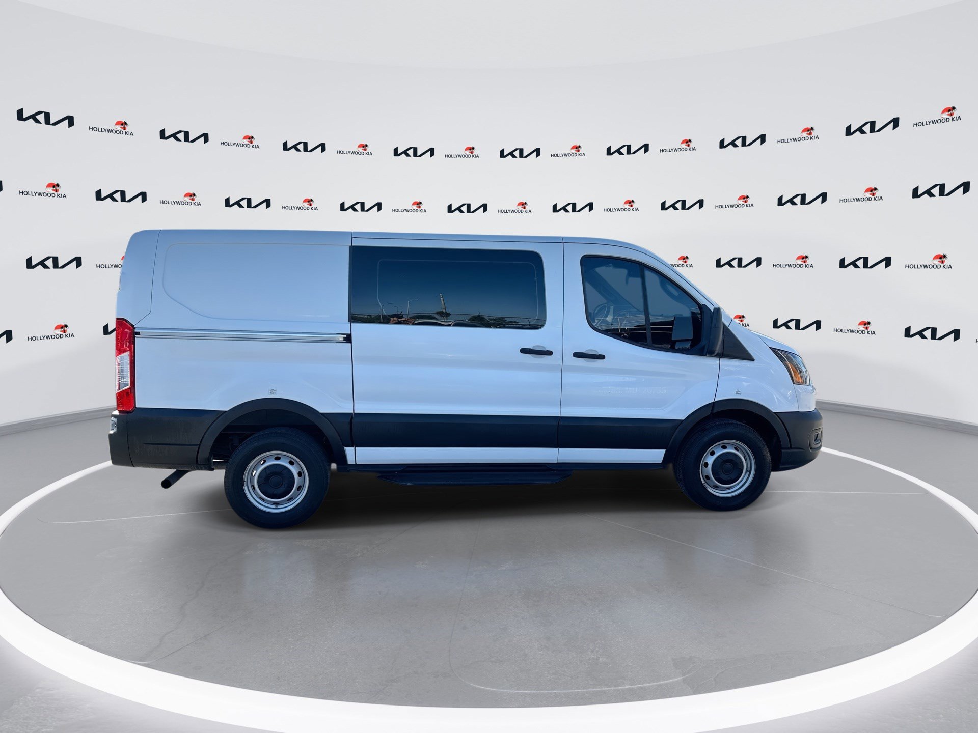 Used 2020 Ford Transit 250 130 Low Roof image 9