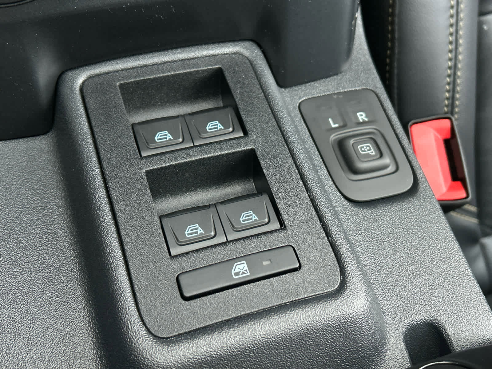 New 2025 Ford Bronco Badlands image 53