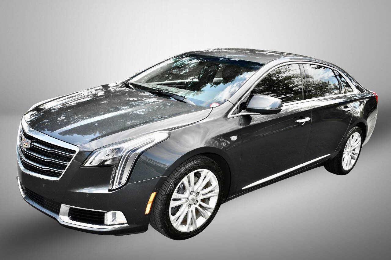Used 2019 Cadillac XTS Luxury FWD image 3