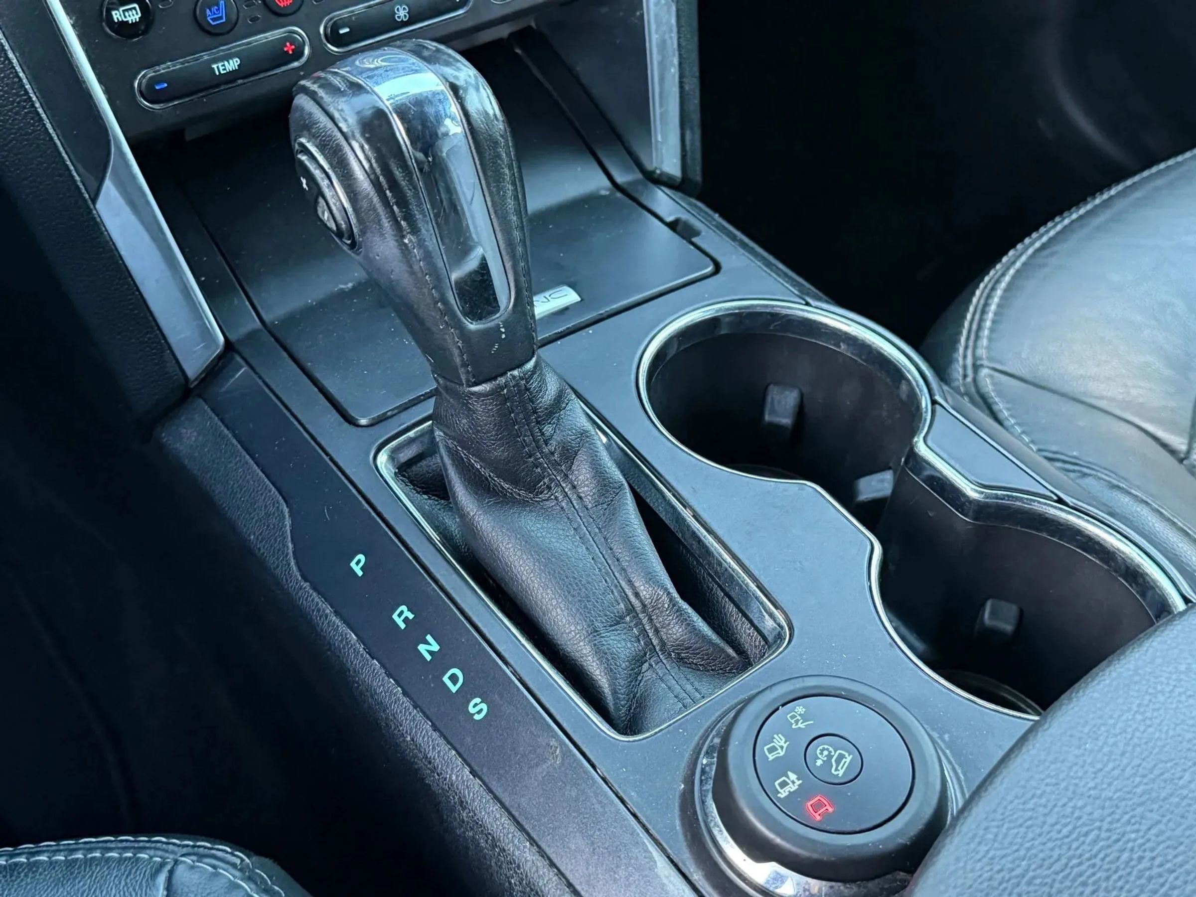 Used 2018 Ford Explorer Limited image 24