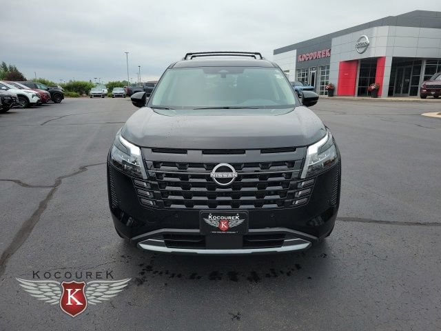New 2026 Nissan Pathfinder SL w/ Cargo Package AWD/4WD image 2