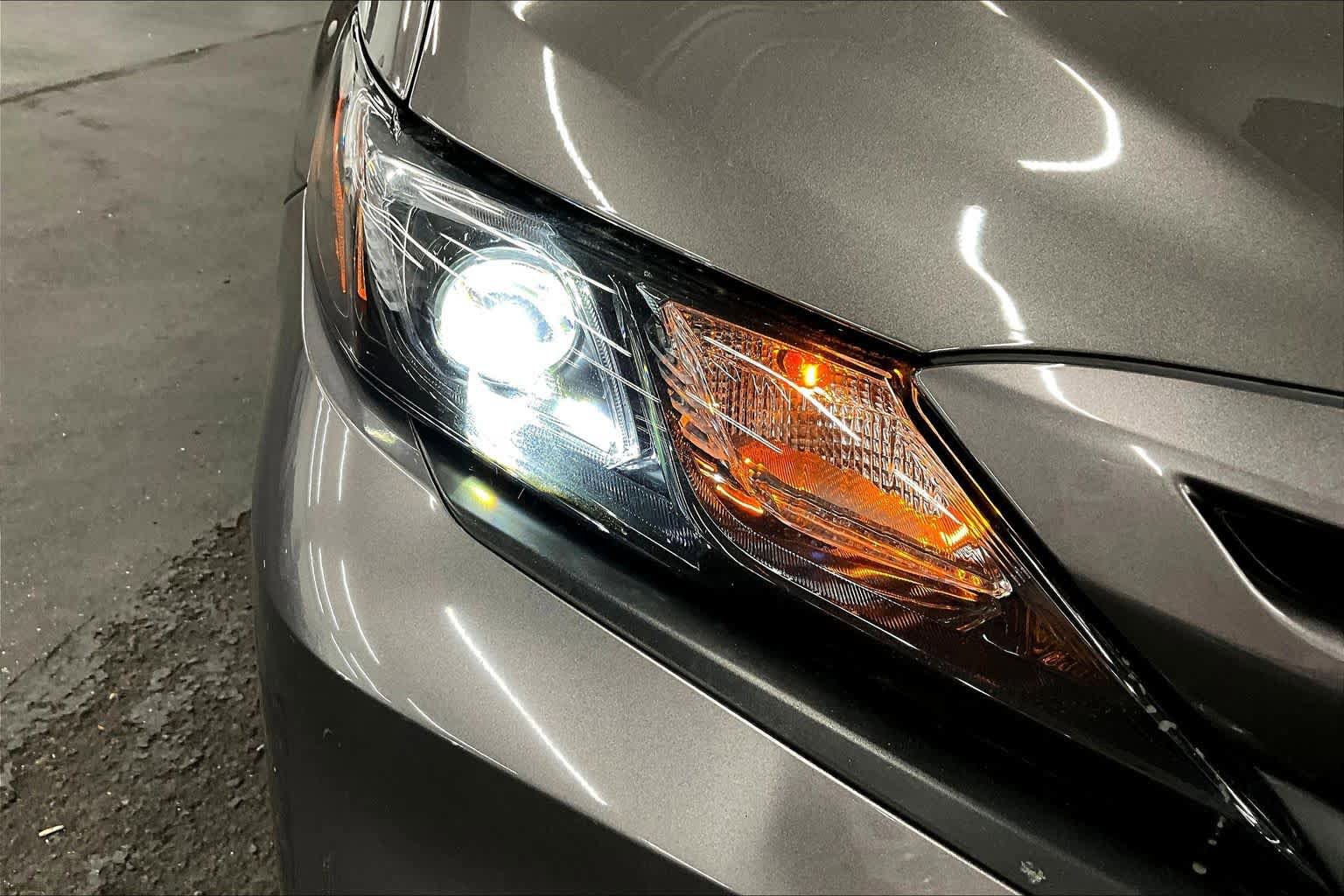 Used 2024 Toyota Camry SE FWD image 27