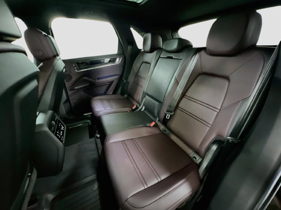 New 2026 Porsche Cayenne S AWD/4WD image 24