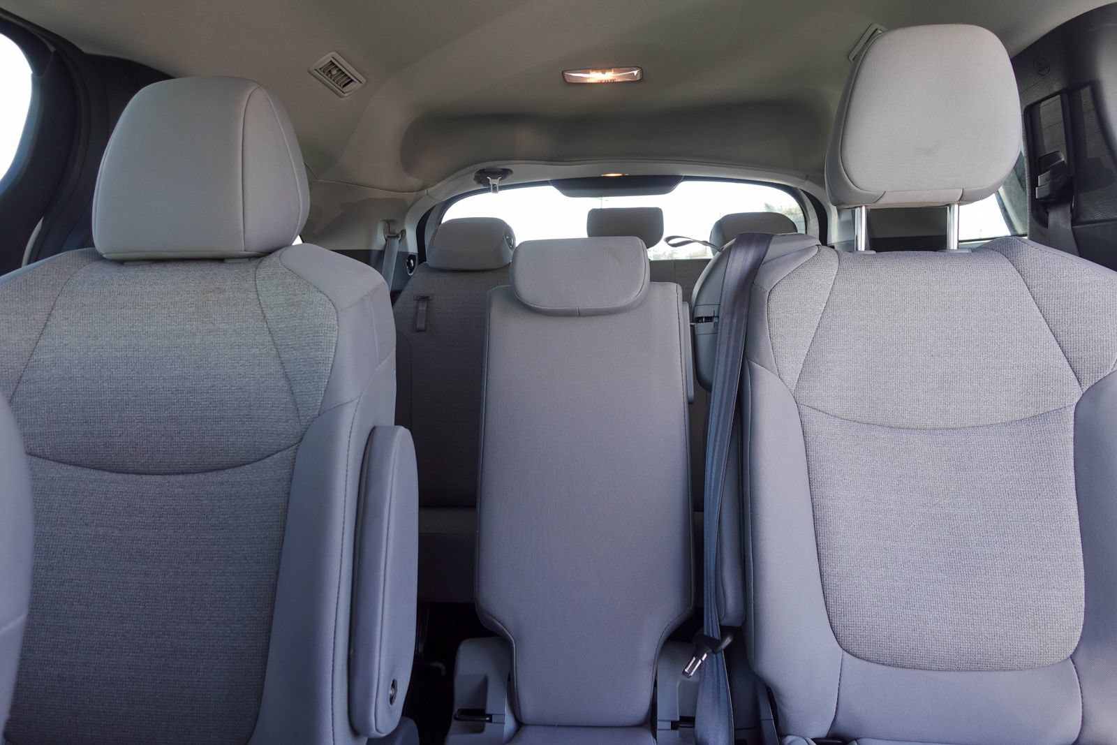 Used 2025 Toyota Sienna LE FWD image 13