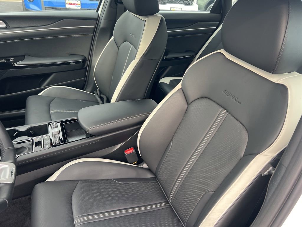 Certified 2025 Kia K5 GT-Line image 5