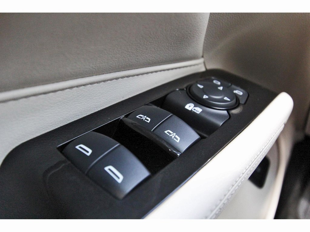 Used 2024 Cadillac CT4 Luxury w/ Sun And Sound Package RWD image 19