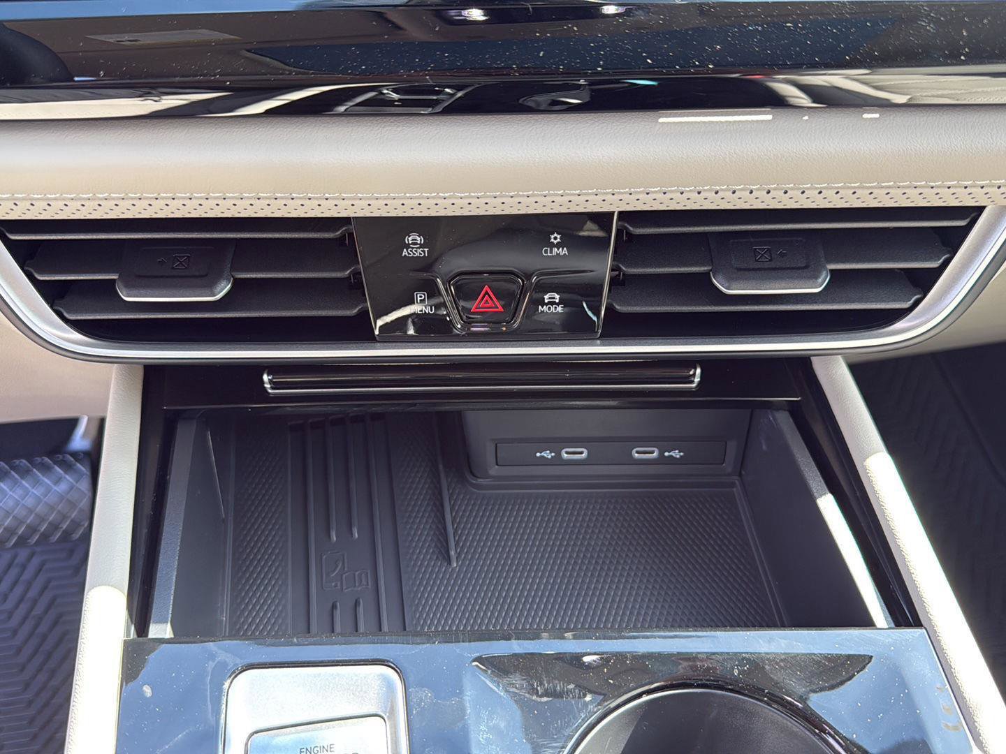 New 2026 Volkswagen Atlas SE image 14