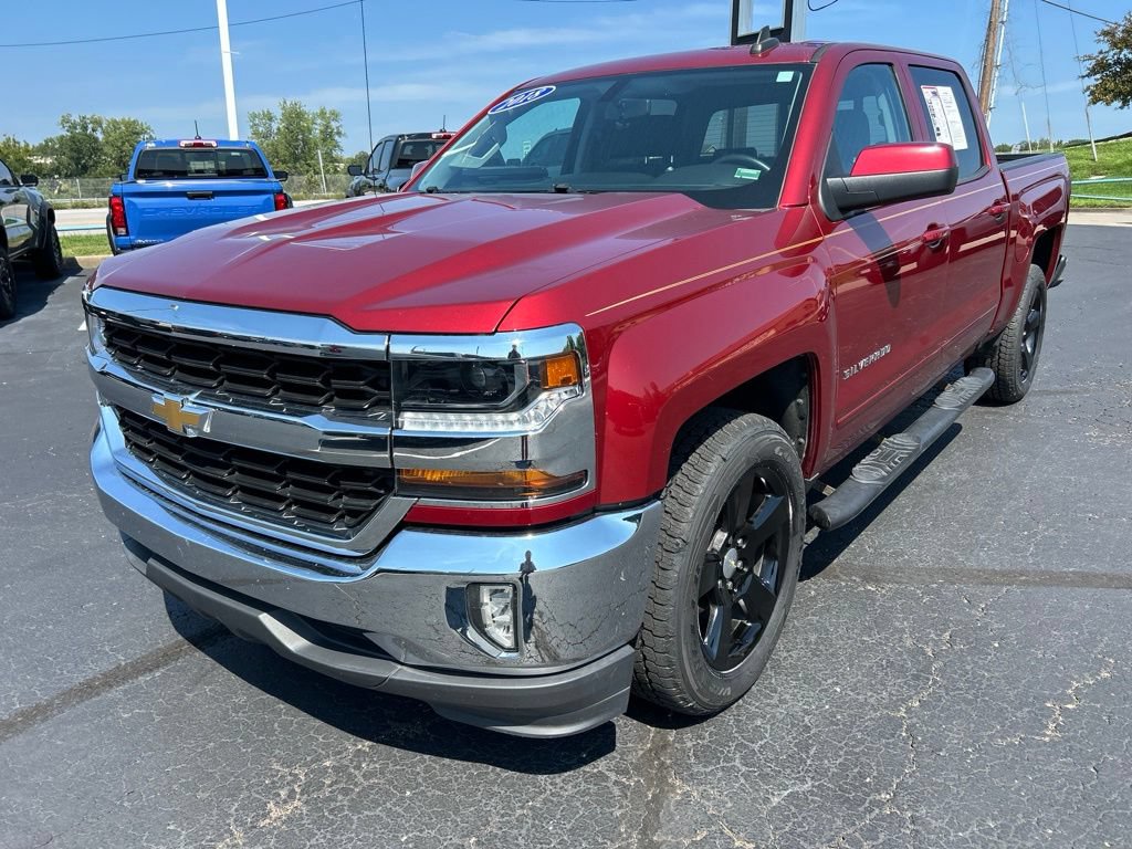 Used 2018 Chevrolet Silverado 1500 LT w/ All Star Edition RWD image 9