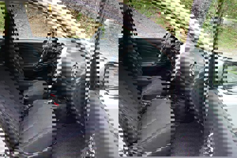 Used 2015 Nissan Versa SV FWD image 13