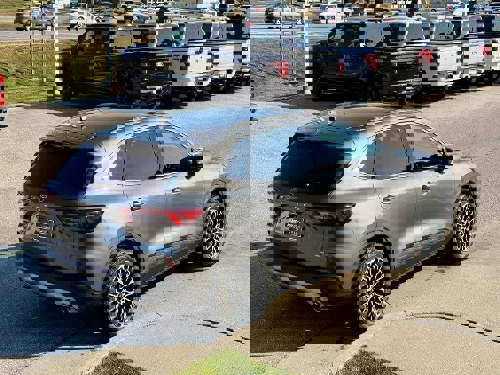New 2026 Ford Escape SE image 5
