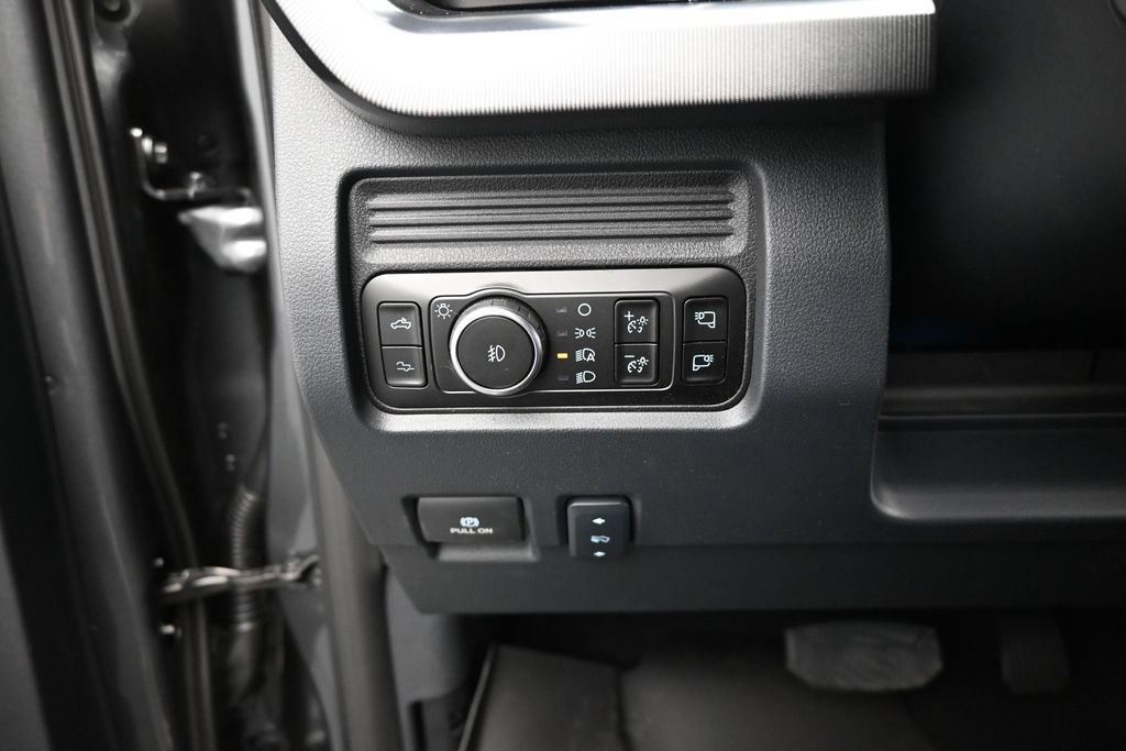 New 2026 Ford F350 Platinum AWD/4WD image 12