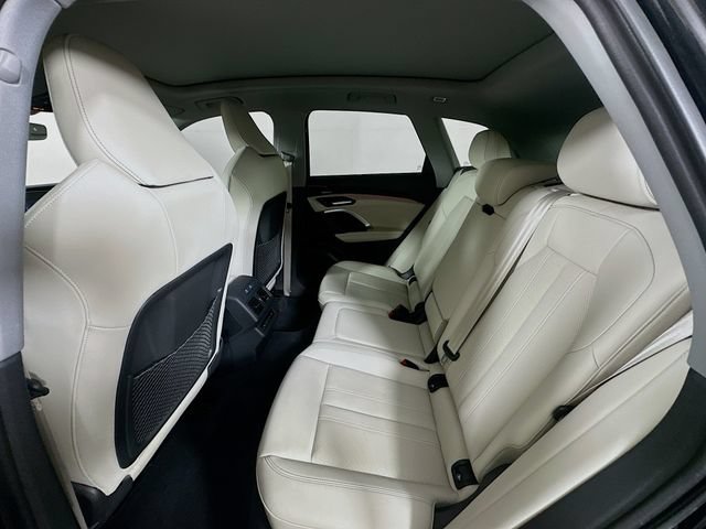 Used 2025 Audi Q5 Prestige AWD/4WD image 14