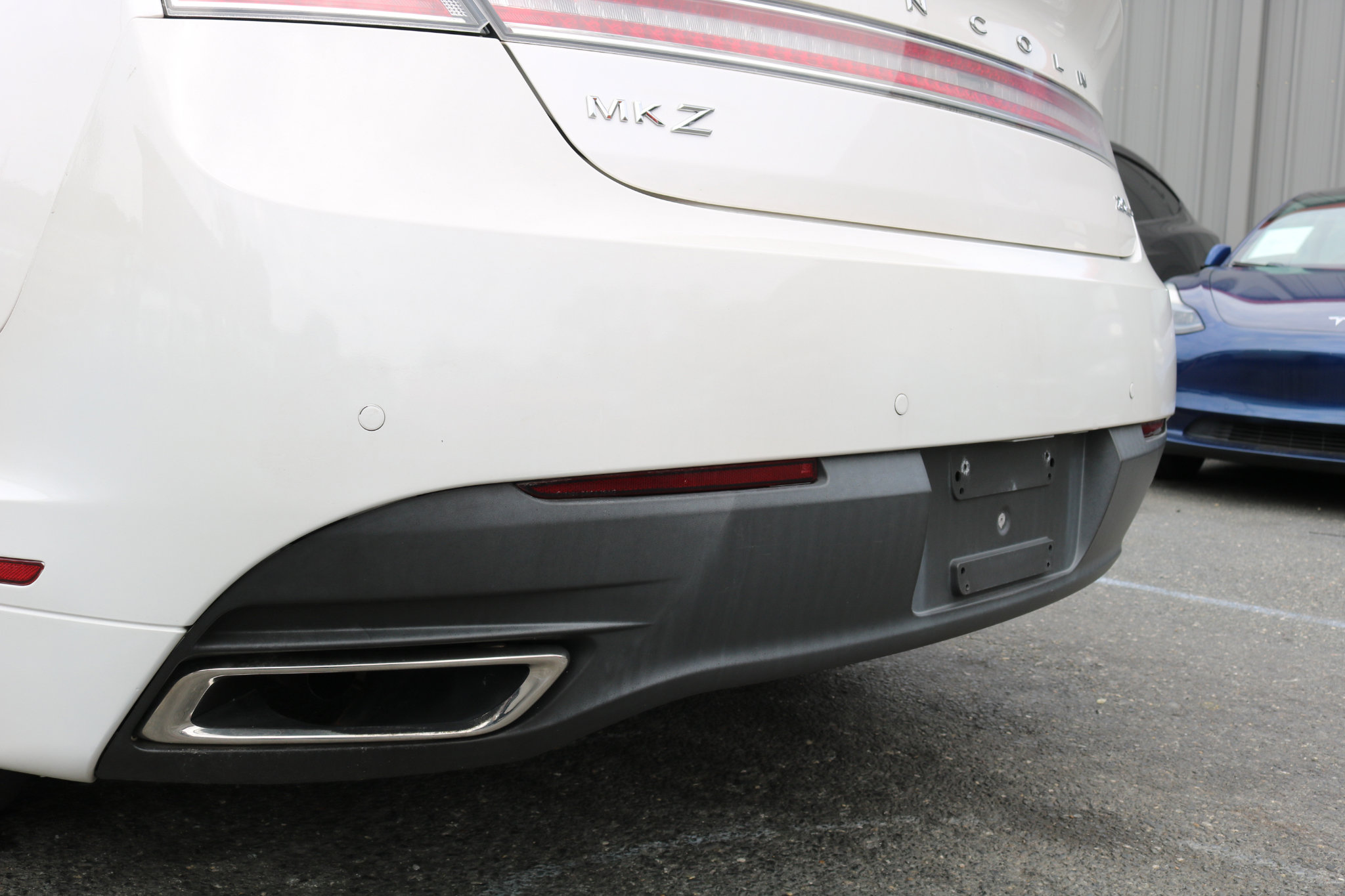 Used 2016 Lincoln MKZ image 12