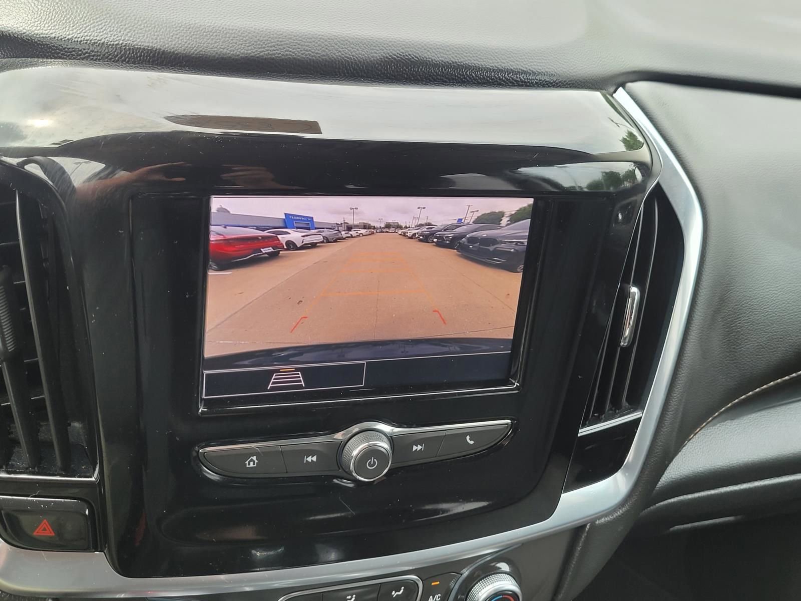 Used 2021 Chevrolet Traverse LS FWD image 25