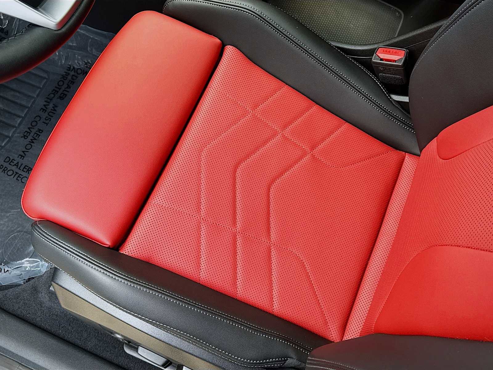 Certified 2025 BMW X2 xDrive28i AWD/4WD image 17