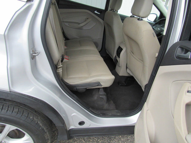 Used 2018 Ford Escape SE w/ Ford Safe & Smart Package FWD image 16