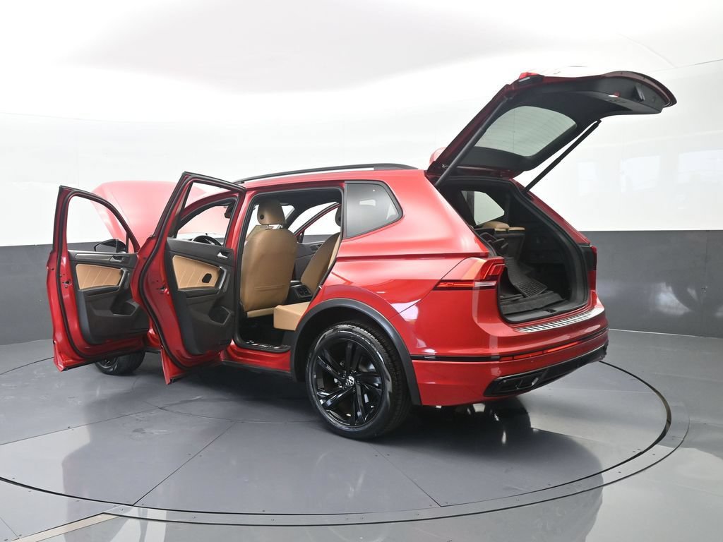 Used 2024 Volkswagen Tiguan SE R-Line FWD image 80