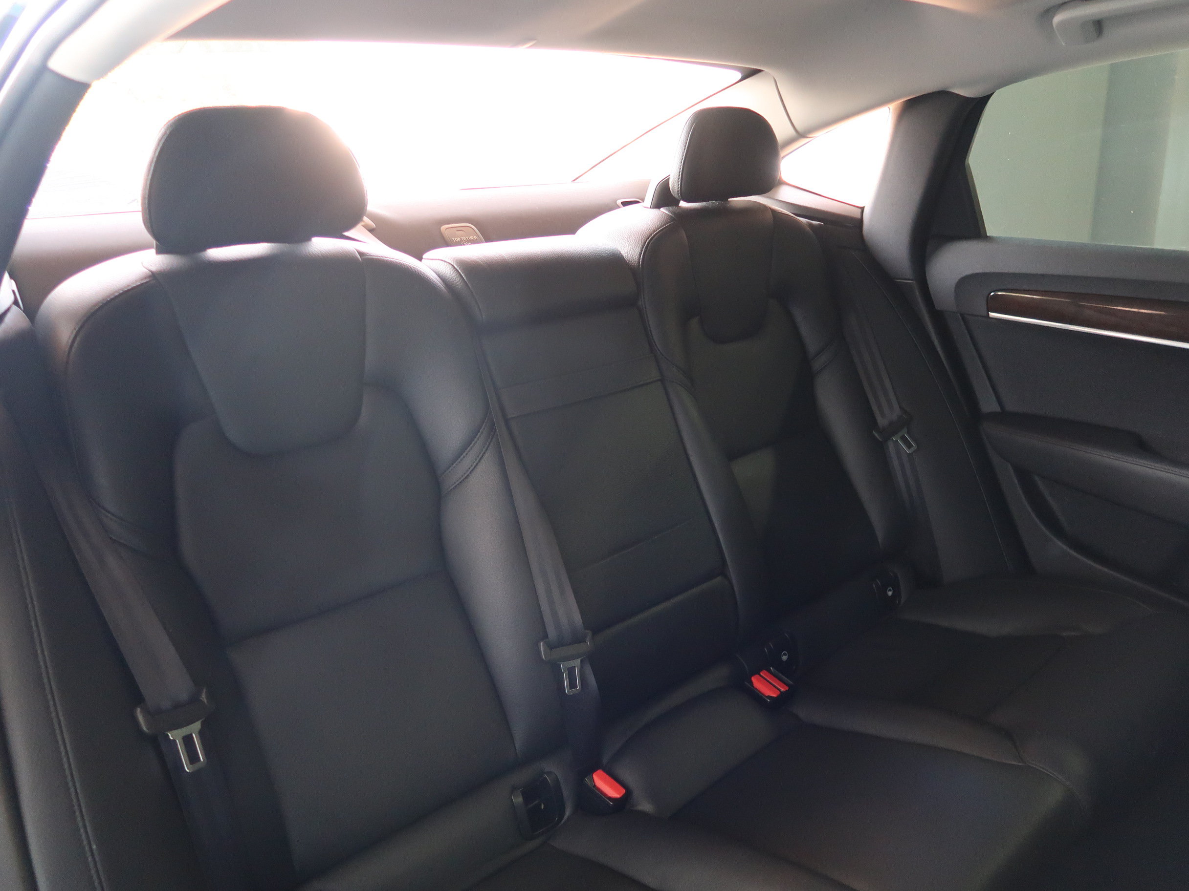 Used 2018 Volvo S90 T6 Momentum AWD/4WD image 31