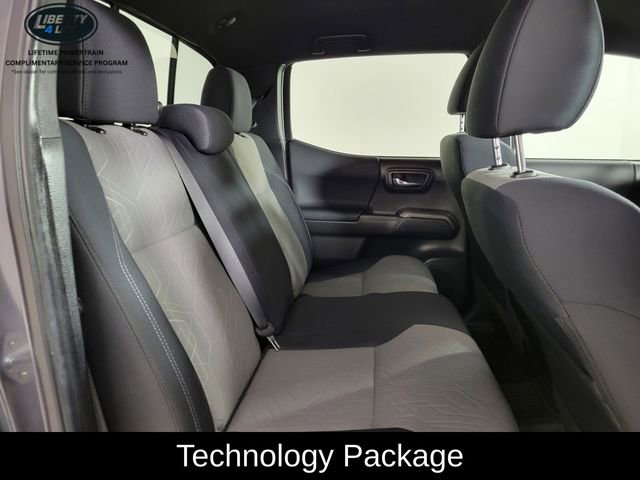 Used 2022 Toyota Tacoma TRD Sport w/ Technology Package image 17