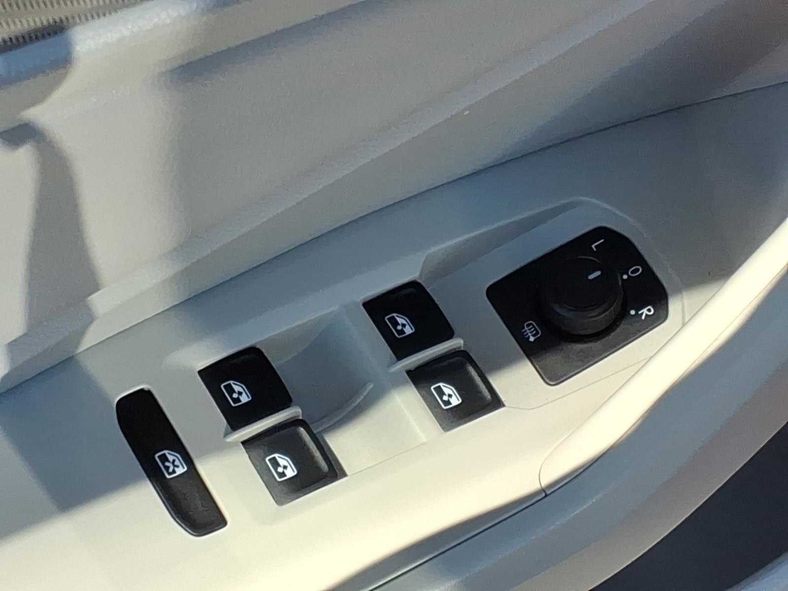 Used 2019 Volkswagen Jetta S image 19