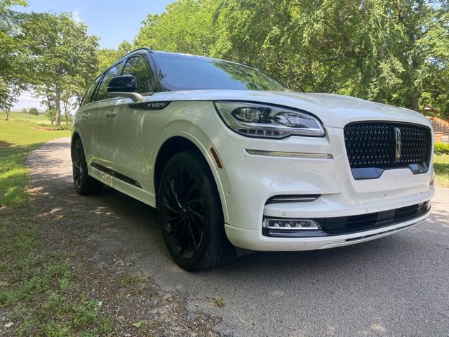 Used 2022 Lincoln Aviator Reserve w/ Equipment Group 201A AWD/4WD image 10