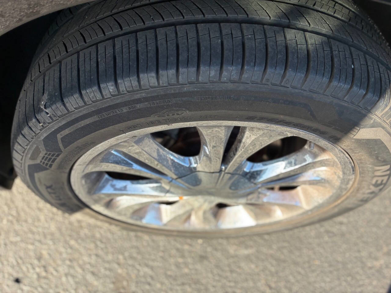 Used 2004 Cadillac SRX AWD/4WD image 16