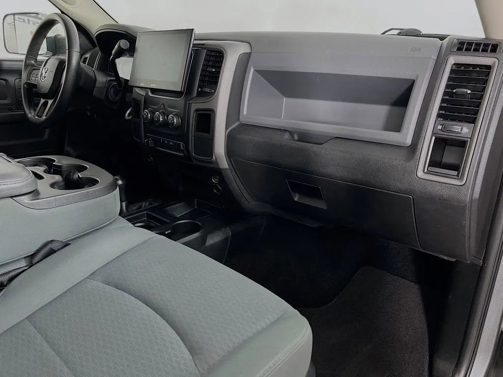 Used 2013 RAM 2500 Tradesman w/ Chrome Appearance Group image 27