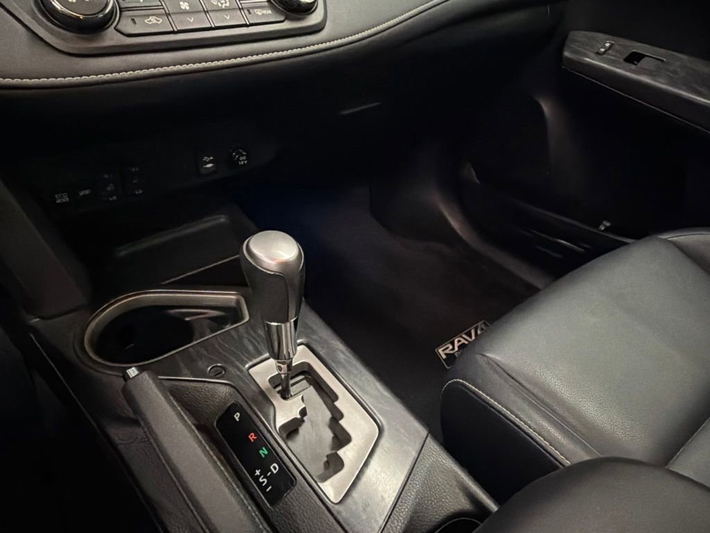 Used 2017 Toyota RAV4 Platinum AWD/4WD image 22