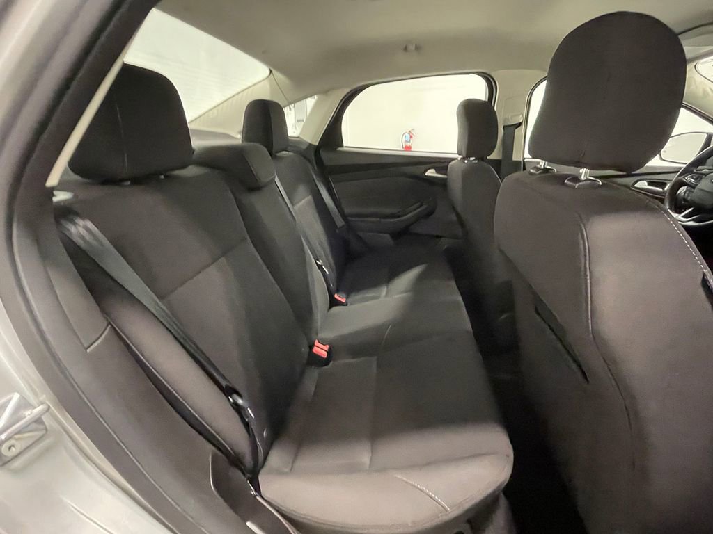 Used 2017 Ford Focus SE image 21