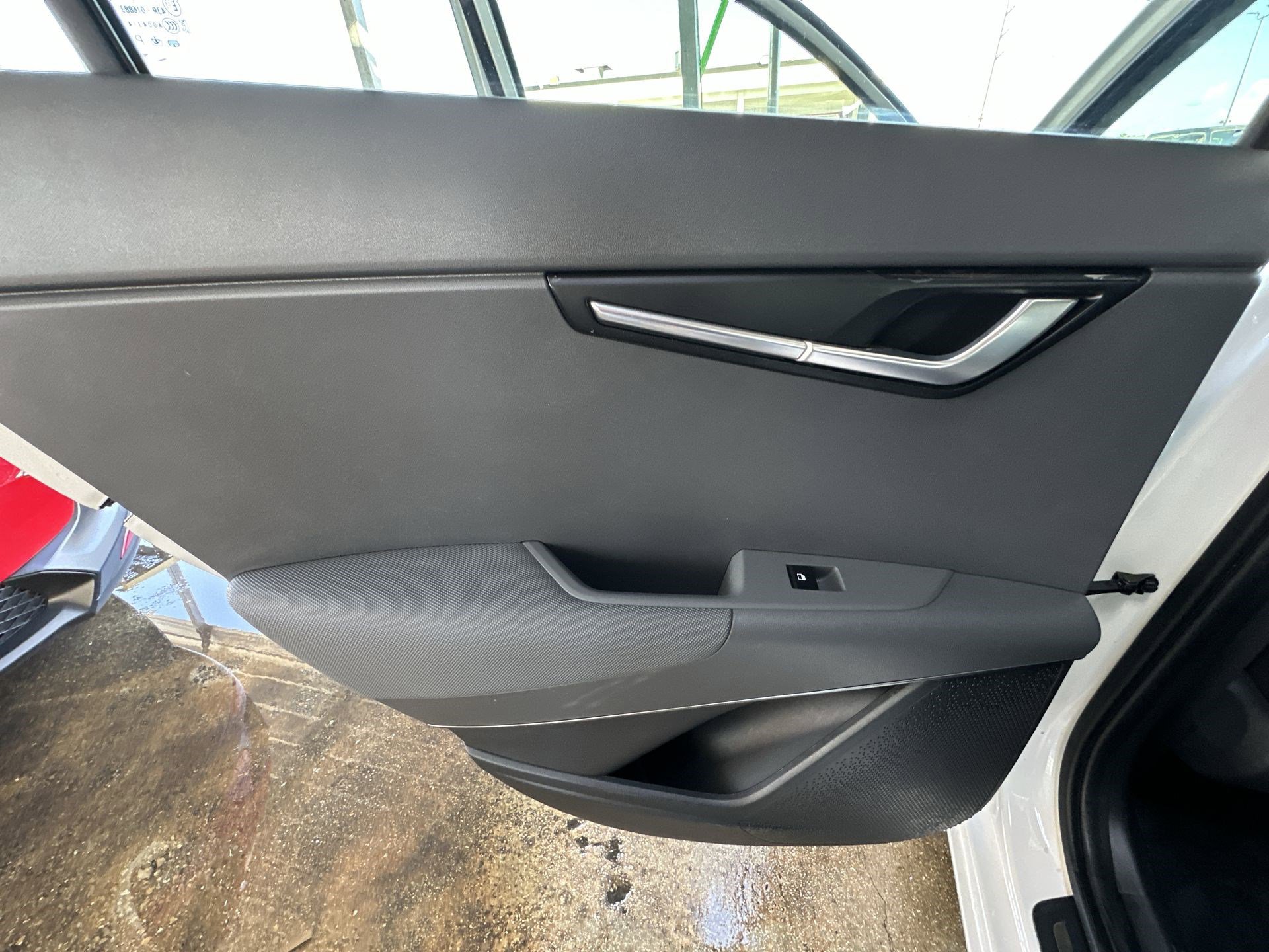 Certified 2024 Kia Niro SX image 29