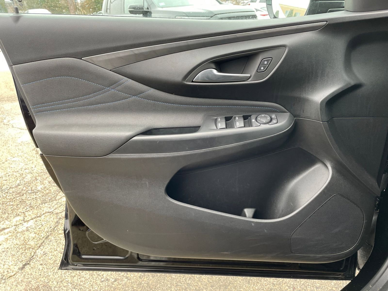 Used 2025 Buick Envista Sport Touring image 20