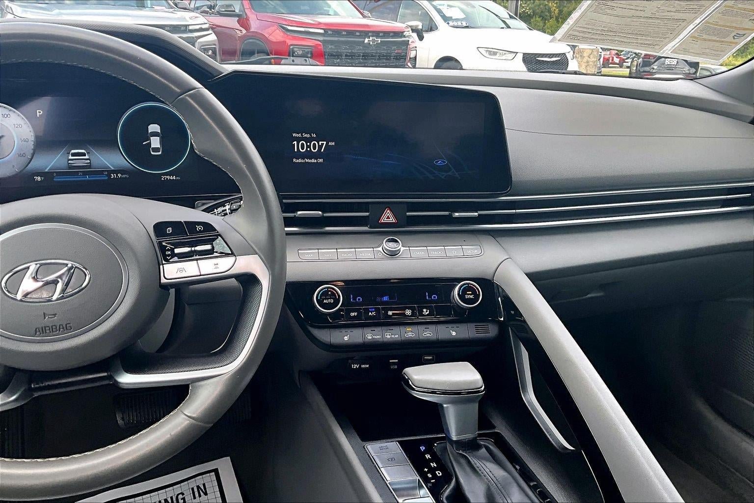 Used 2023 Hyundai Elantra SEL FWD image 5