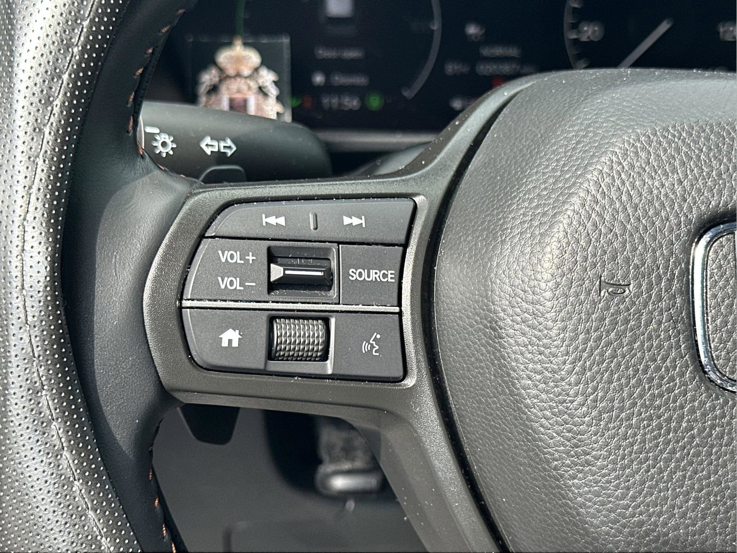 Certified 2025 Honda CR-V Sport image 13