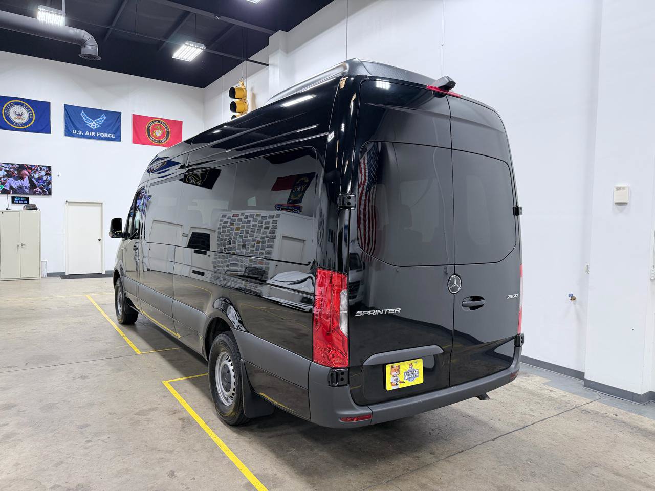 Used 2025 Mercedes-Benz Sprinter 2500 image 5