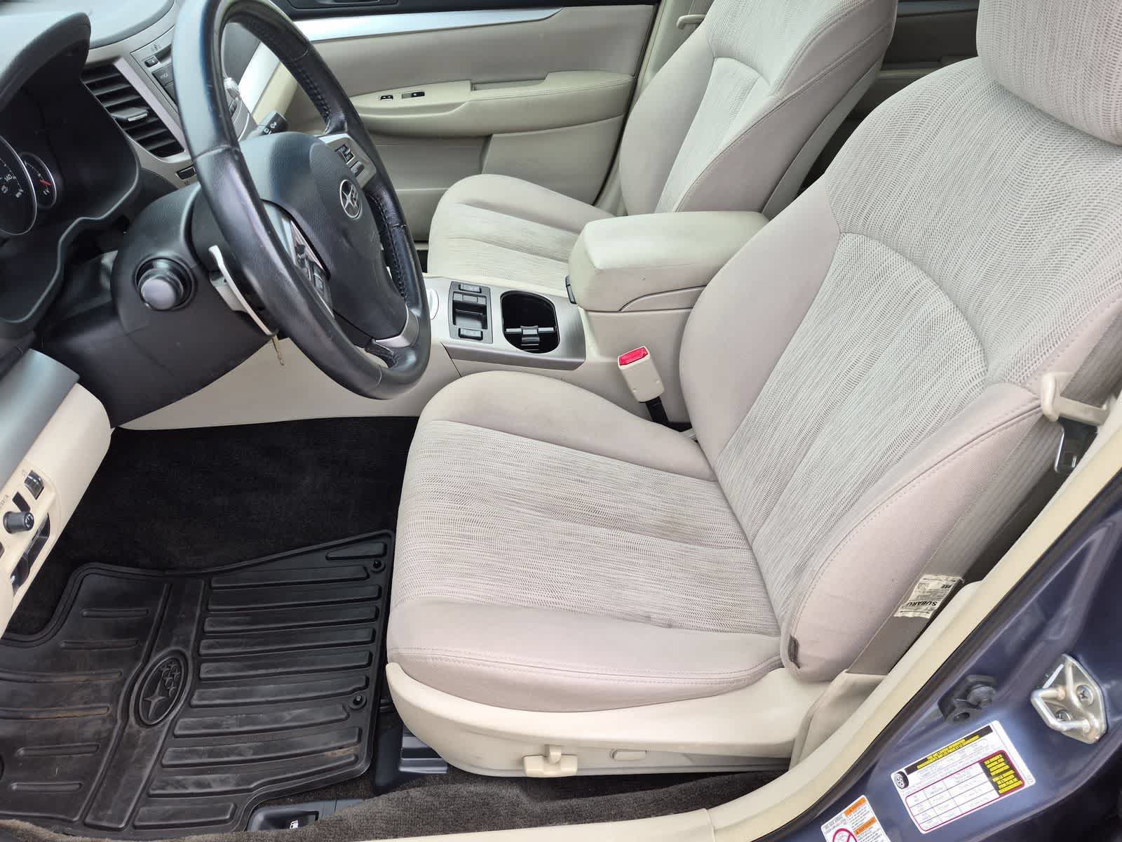 Used 2013 Subaru Outback 2.5i Premium AWD/4WD image 16
